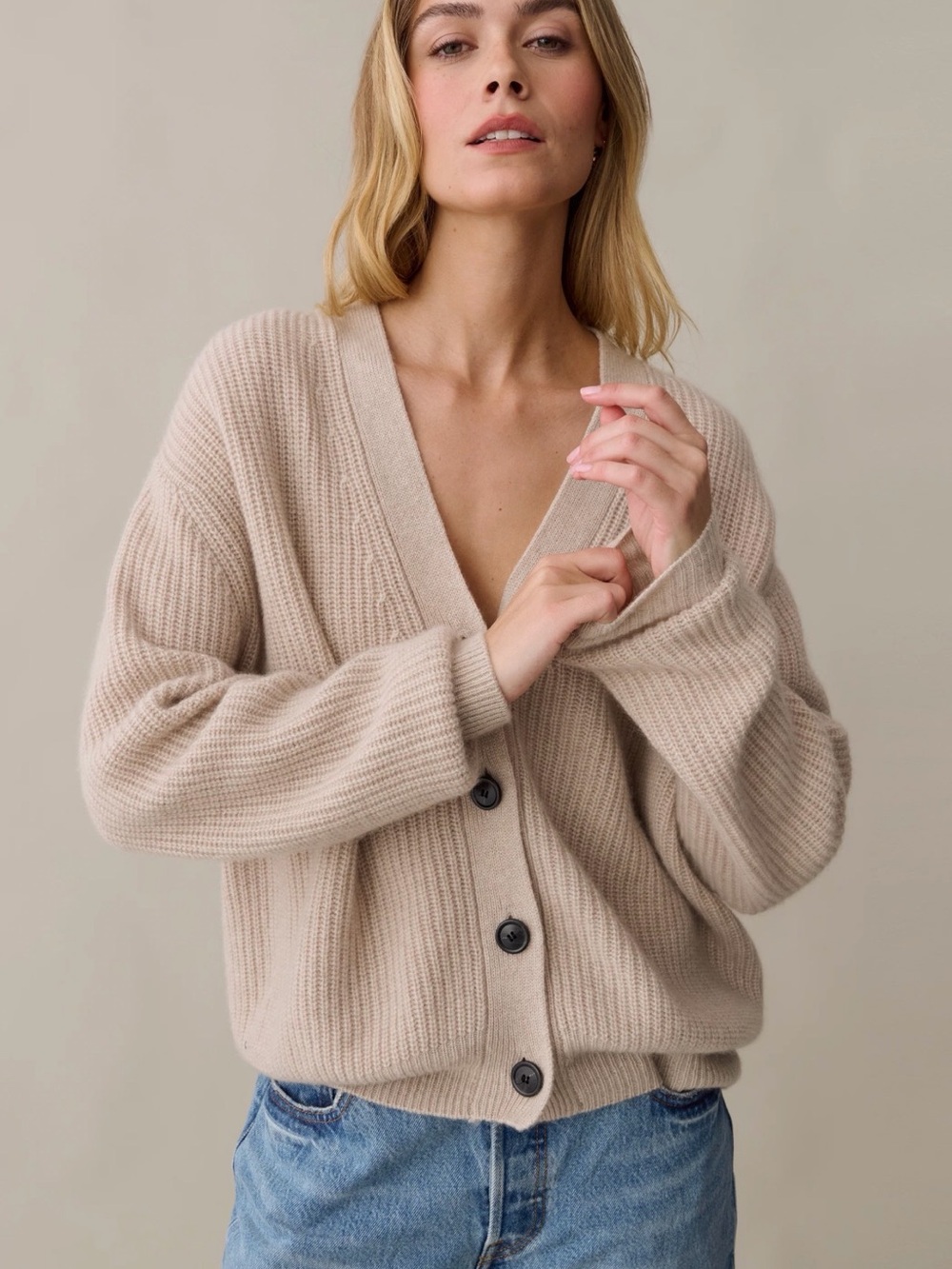 CAARA Fia Cashmere Cardigan Soft Oatmeal